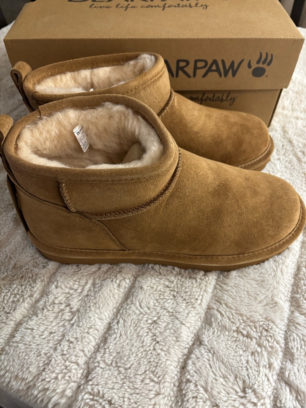New! Bearpaw Shorty Boots